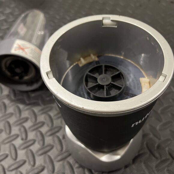 Magic Bullet Nutri Bullet Base Model# NB-101B Tested & Working Good Condition - Picture 3 of 7